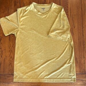 Old Navy Active  Mustard Yellow Short Sleeve Tee NWOT never worn !!!!